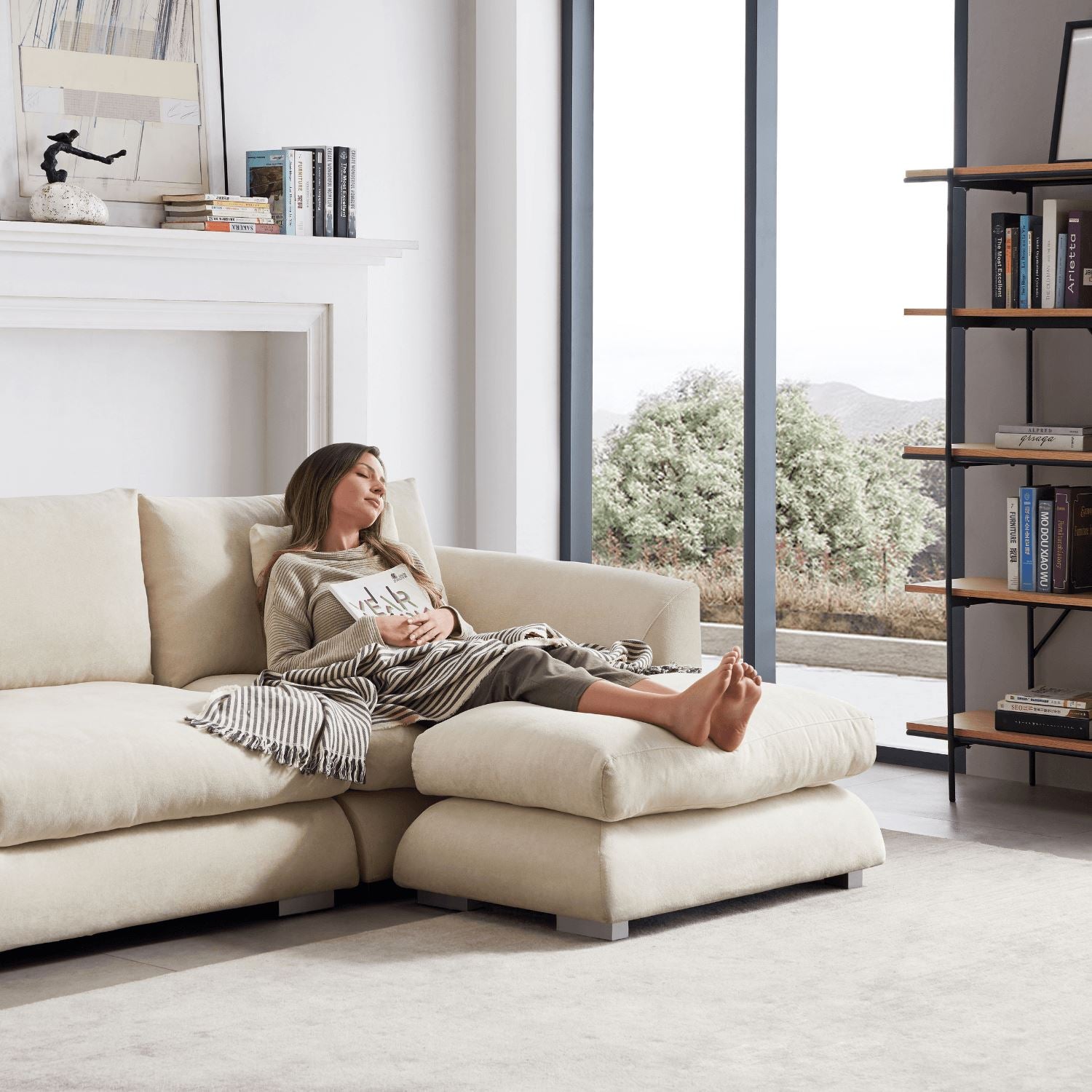 Feathers Ottoman - Mario Capasa