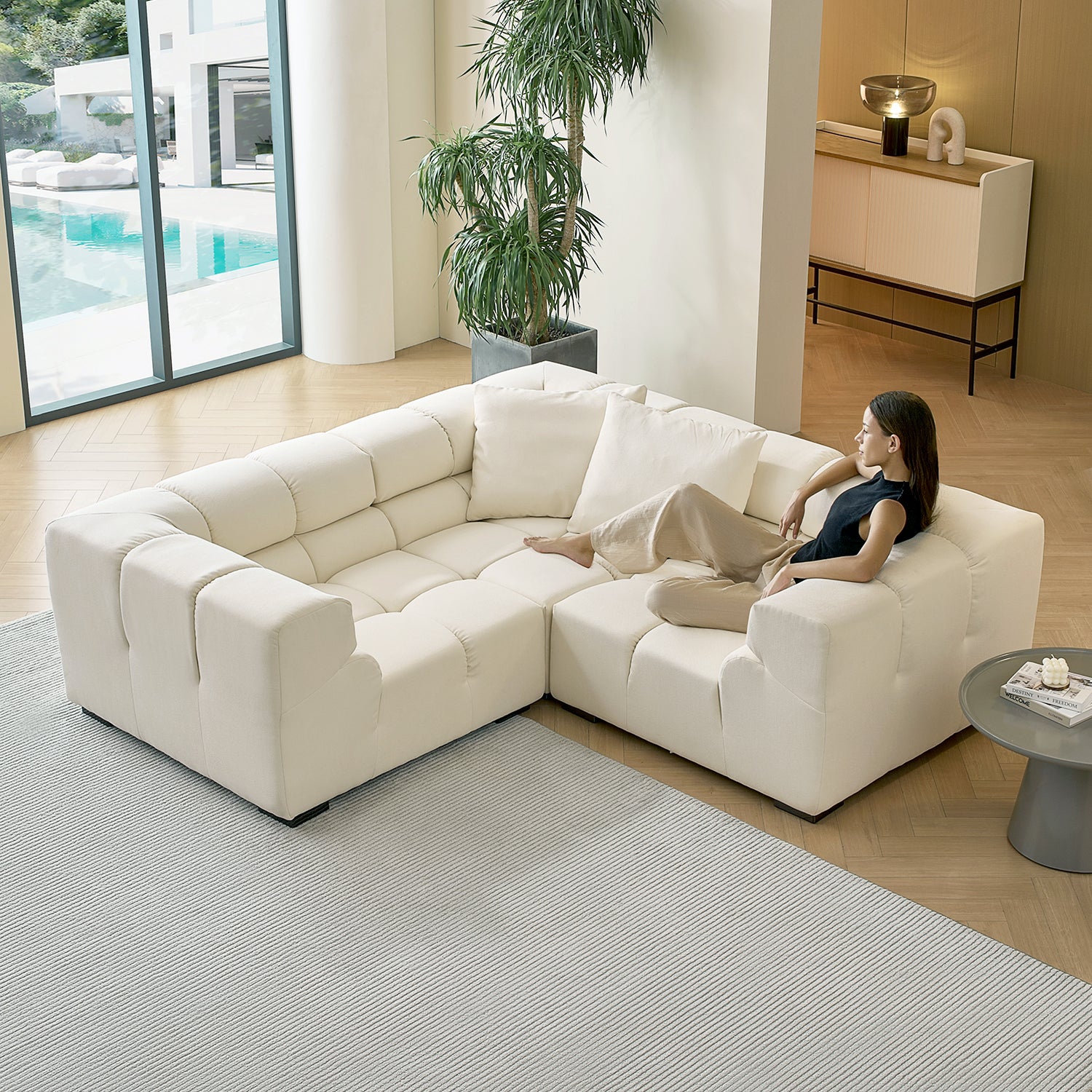 Amora Closed L Sectional