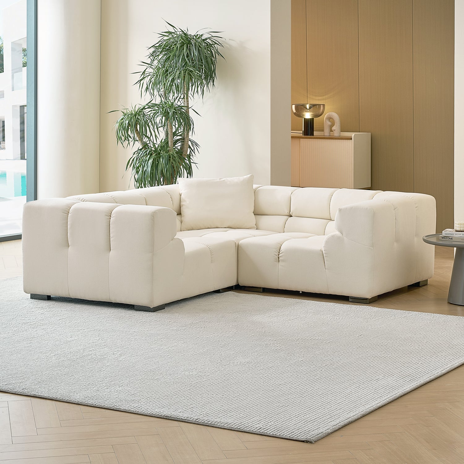 Amora Closed L Sectional