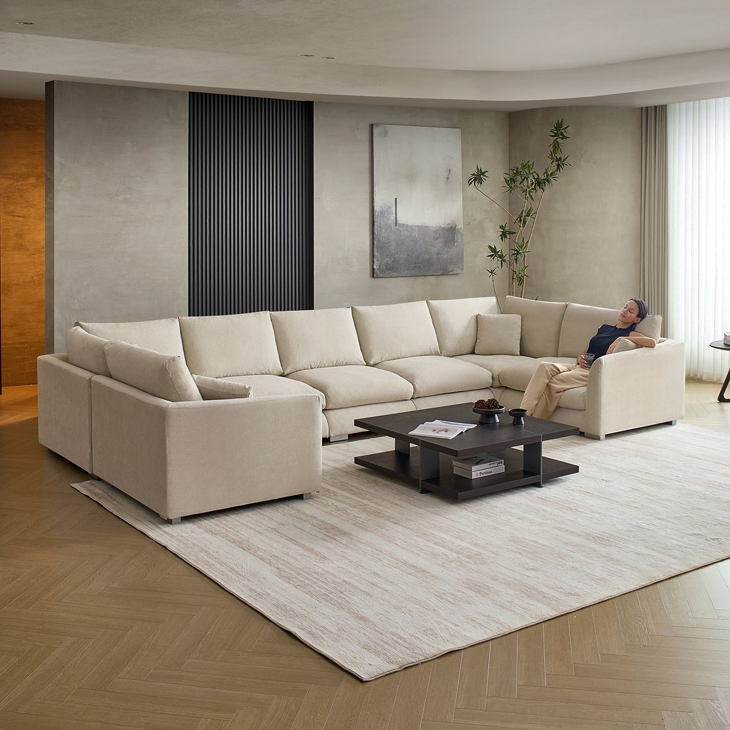 Feathers U-Closed Sectional