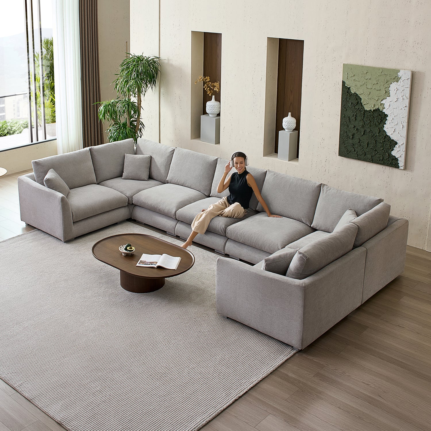 Feathers U-Closed Sectional