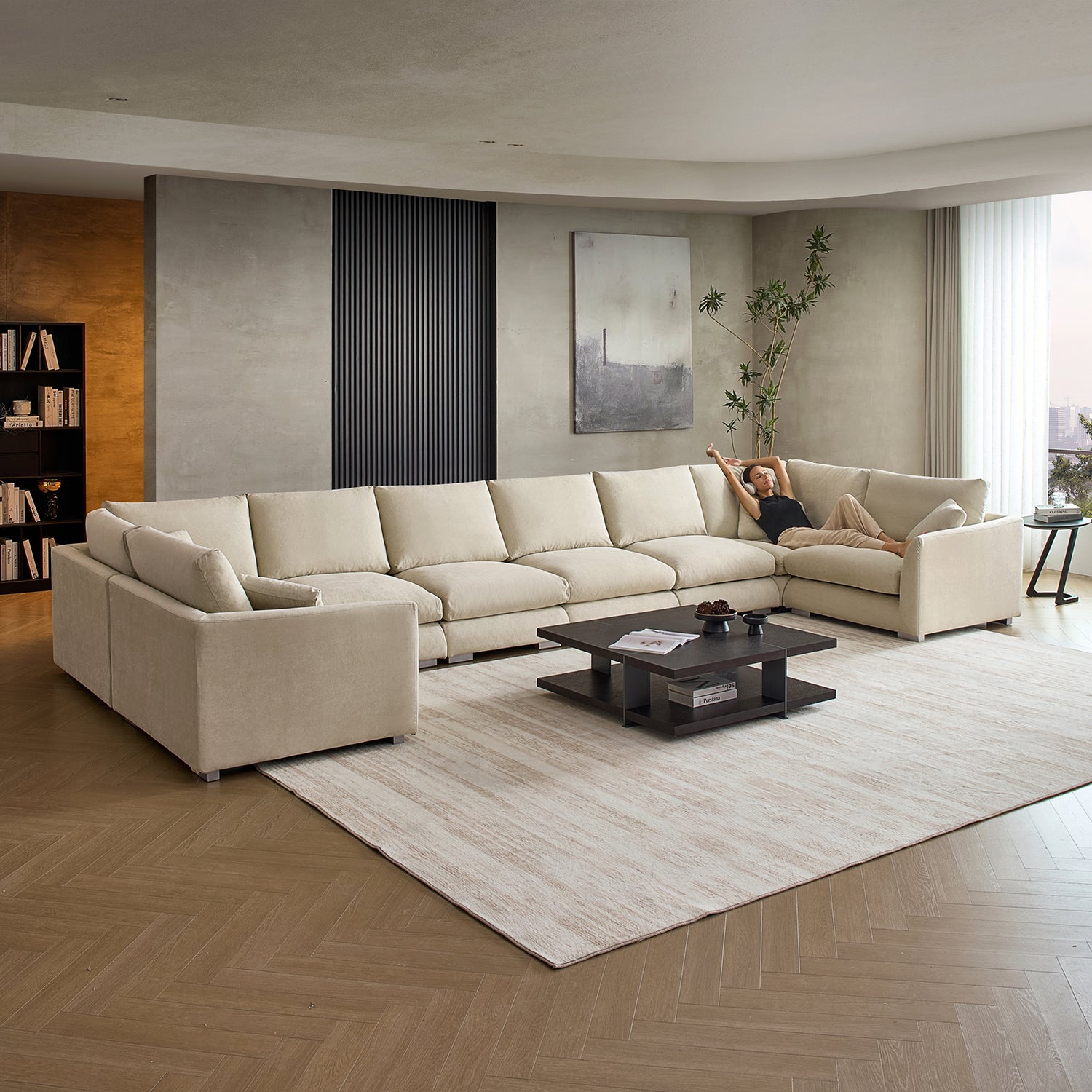 Feathers U-Closed Sectional