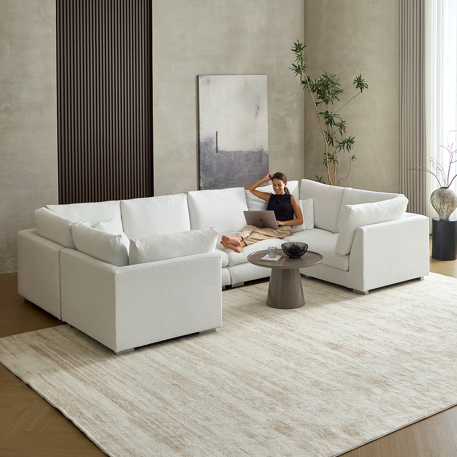 Feathers U-Closed Sectional