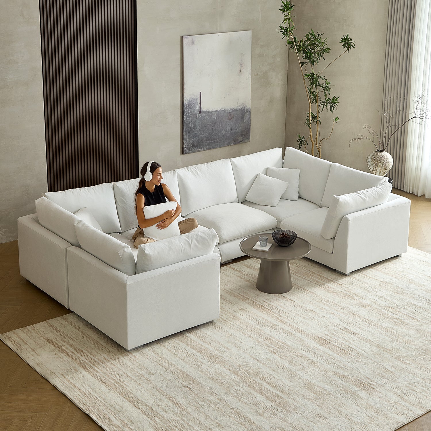 Feathers U-Closed Sectional