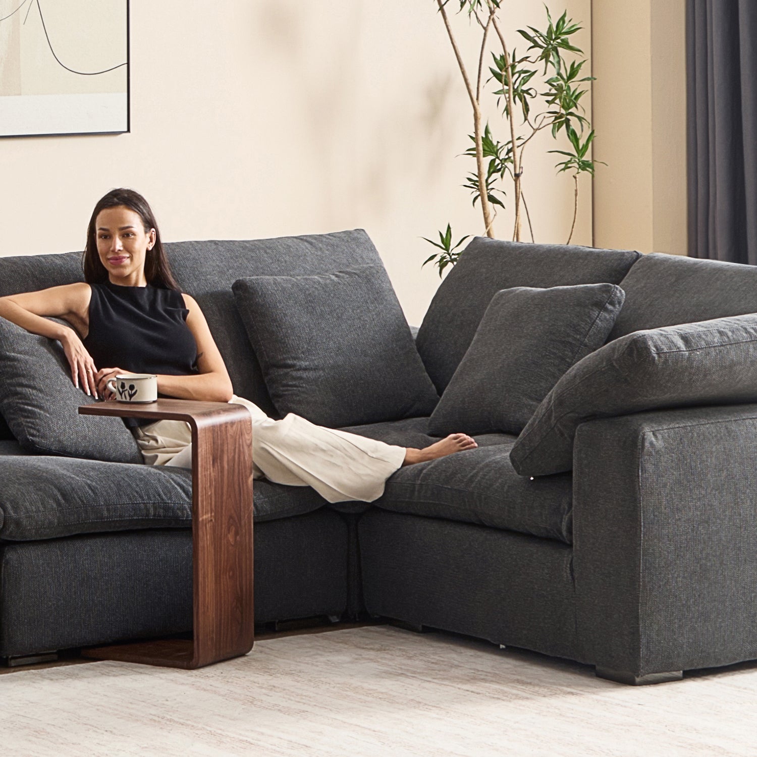Tivoli Cloud U Closed Sectional