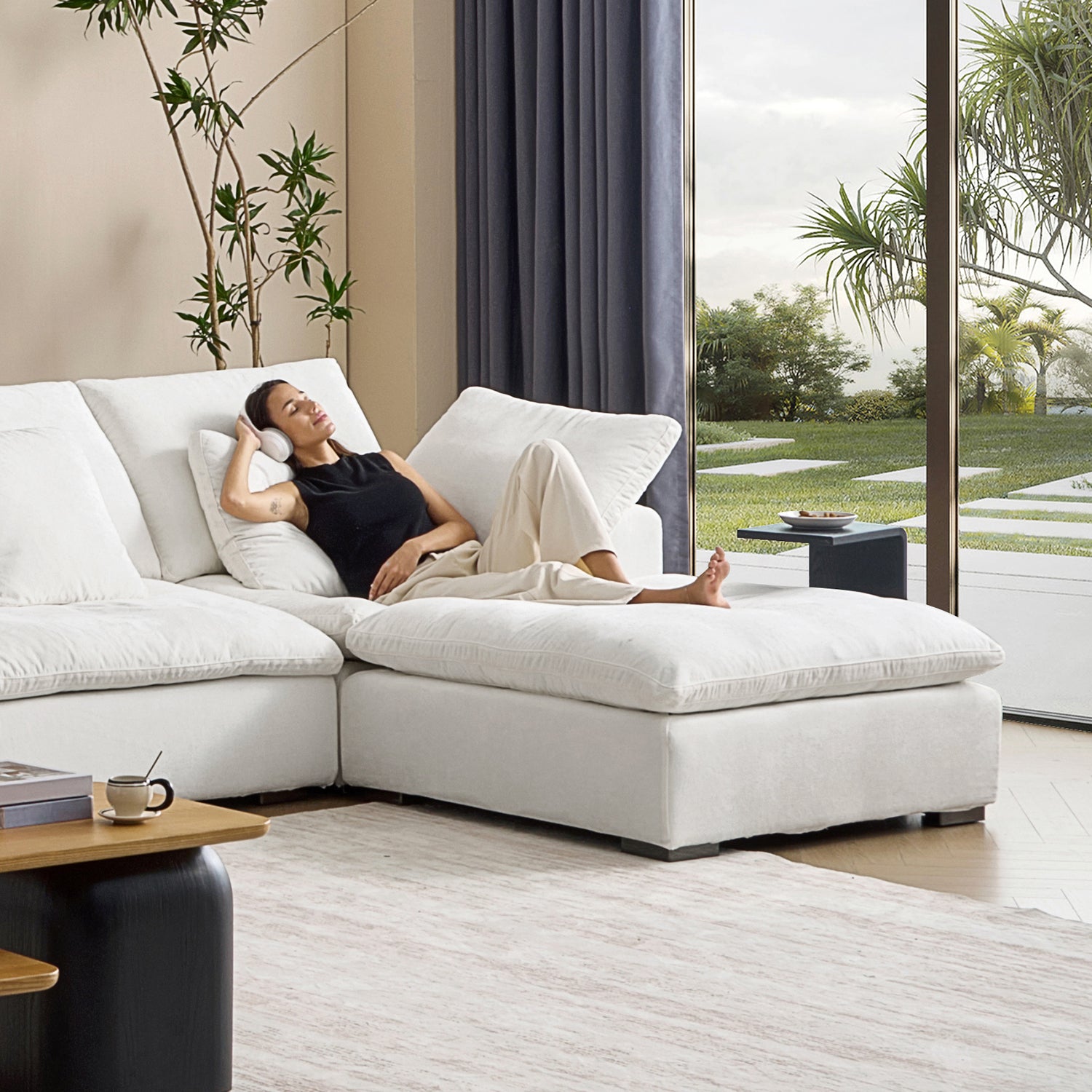 Tivoli Cloud U Sectional