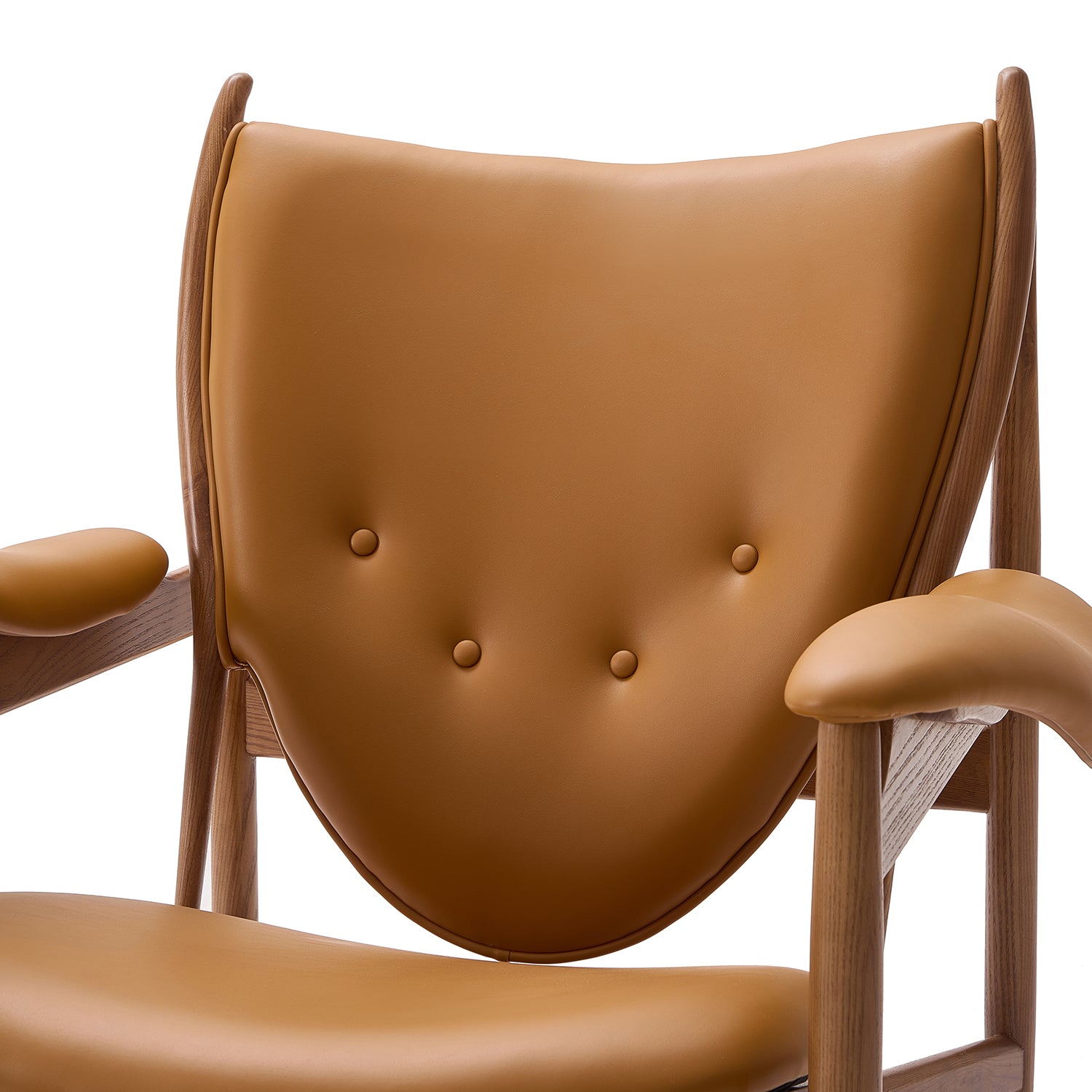 Matteo Tuft Chair